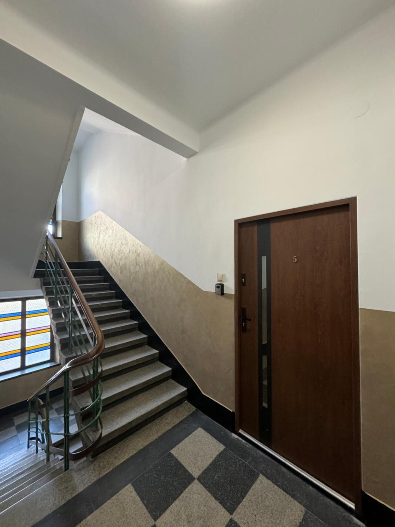 Revesen Premium Apartments Cracóvia Exterior foto