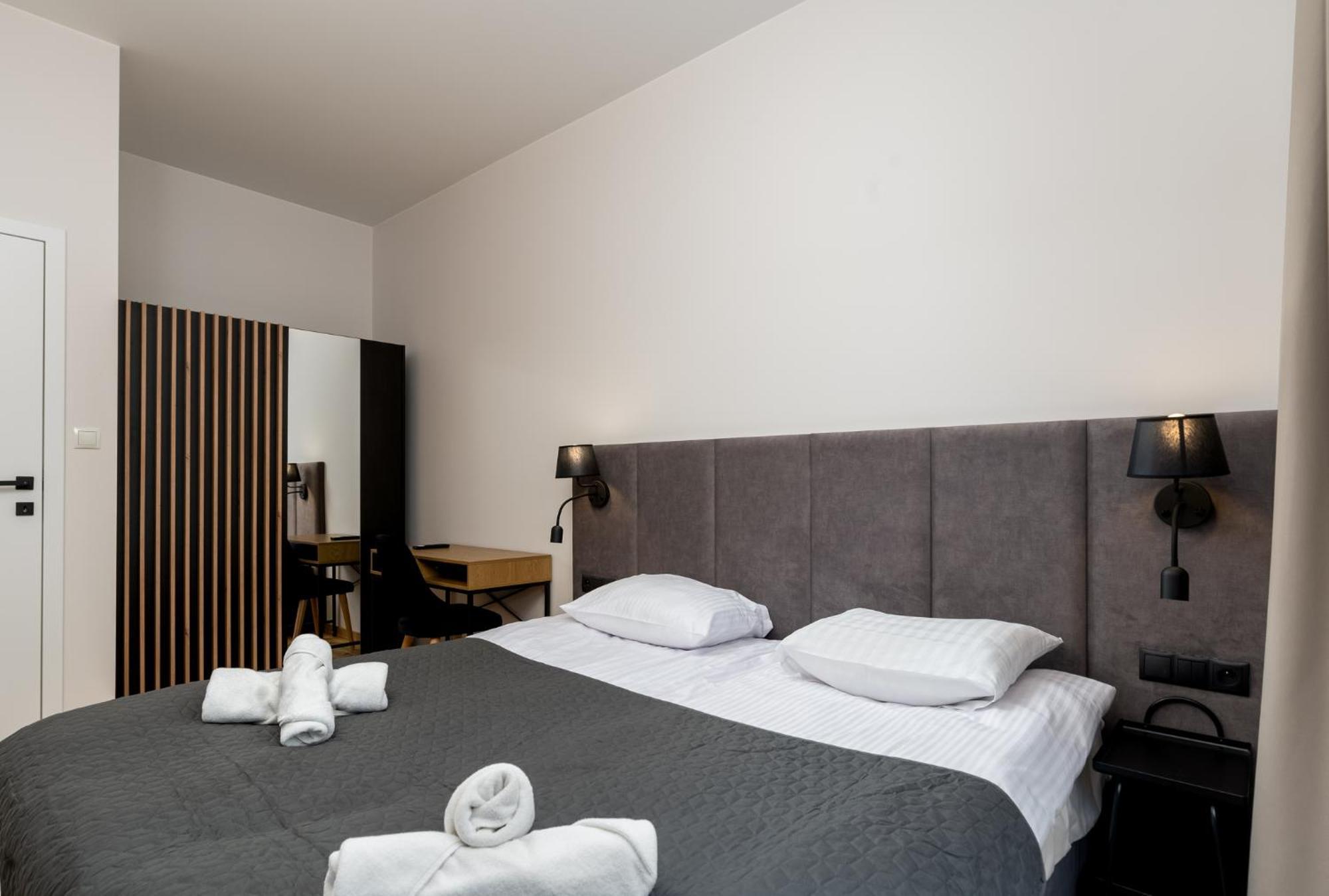 Revesen Premium Apartments Cracóvia Exterior foto